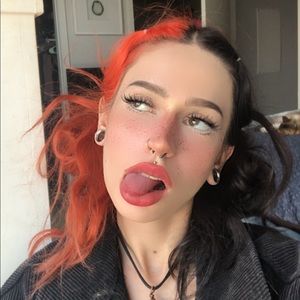 Meet your Posher, Kenzi